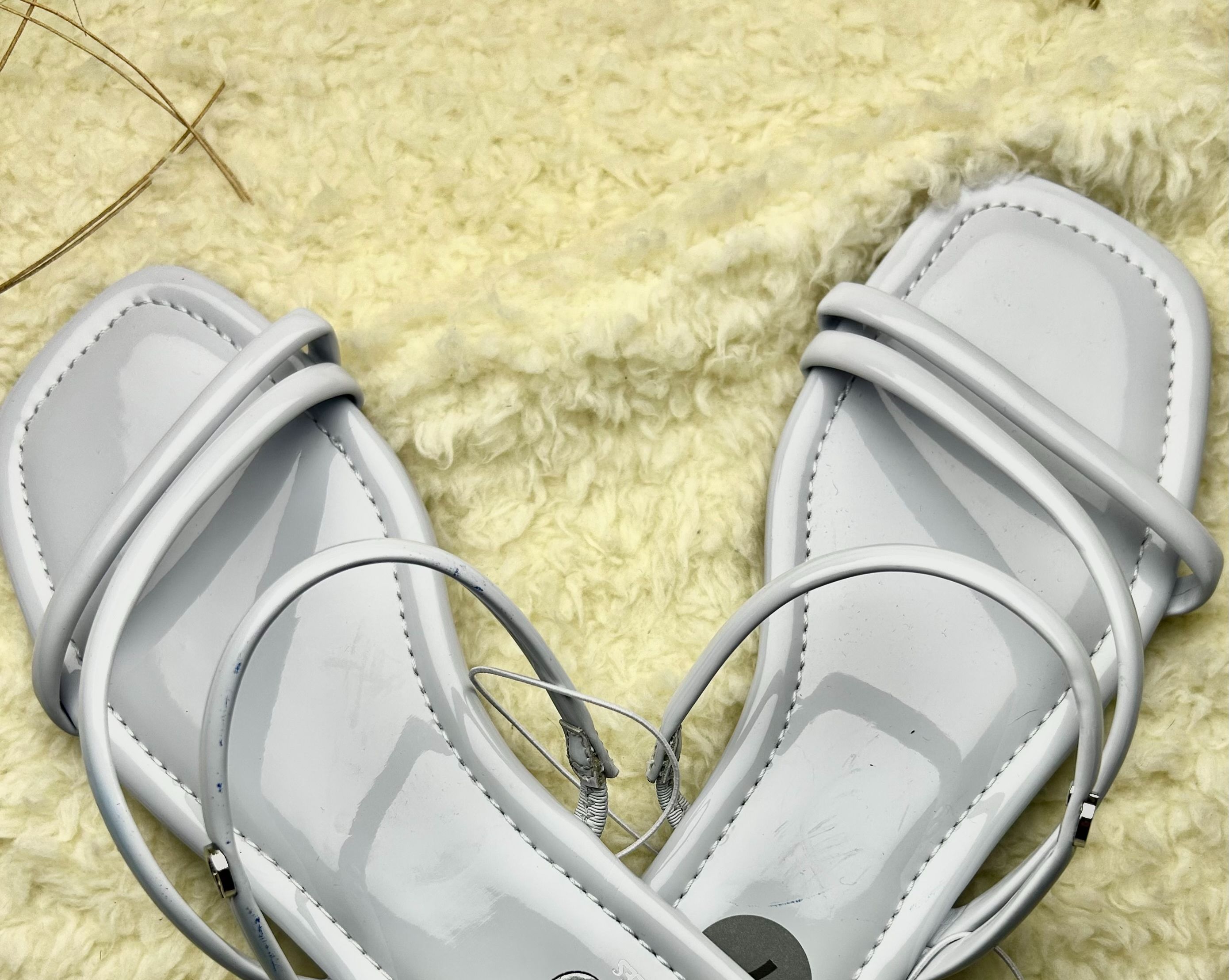 Sandalias T: 7 Guess