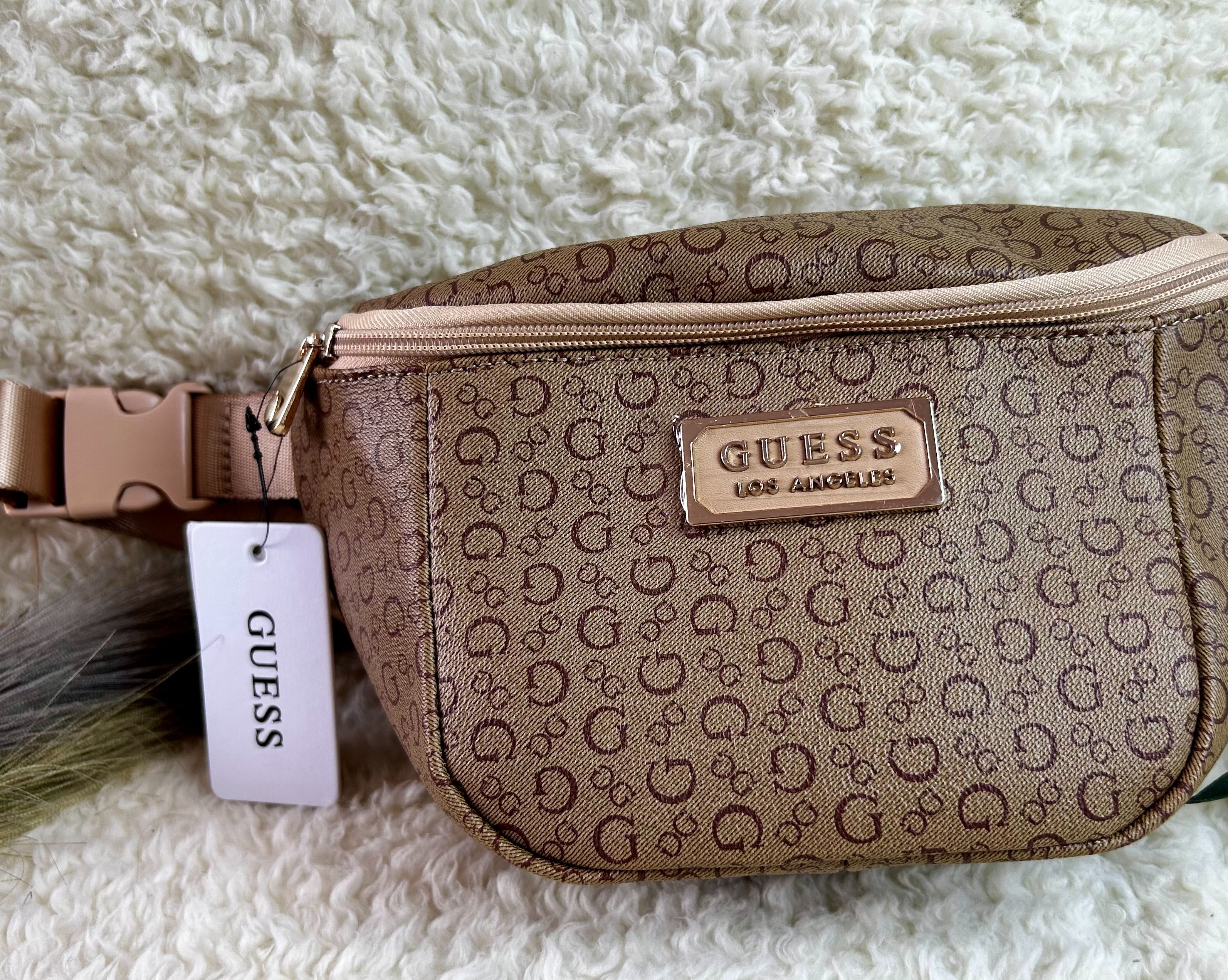 Canguro Marrón Guess