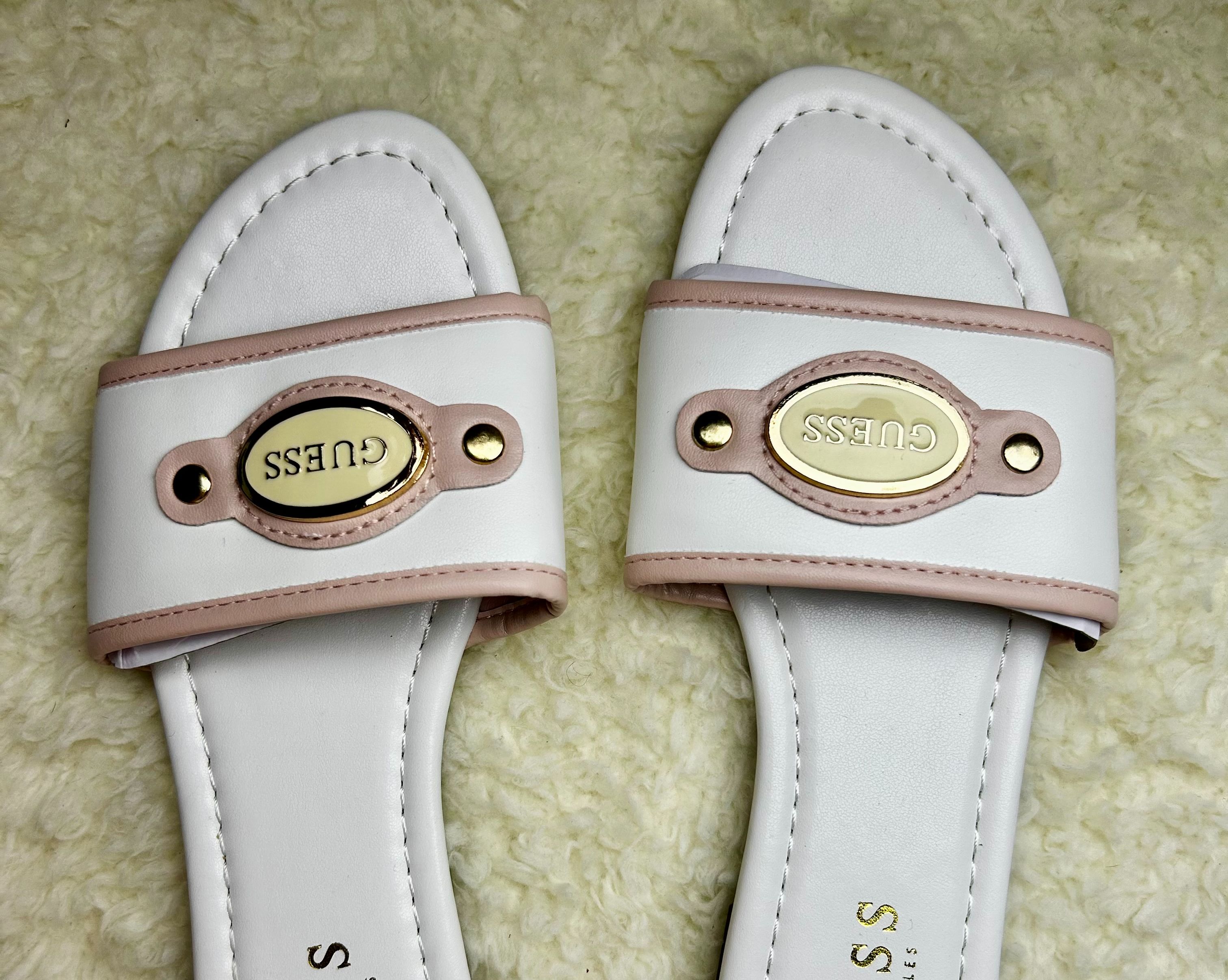 Sandalias T: 6 Guess