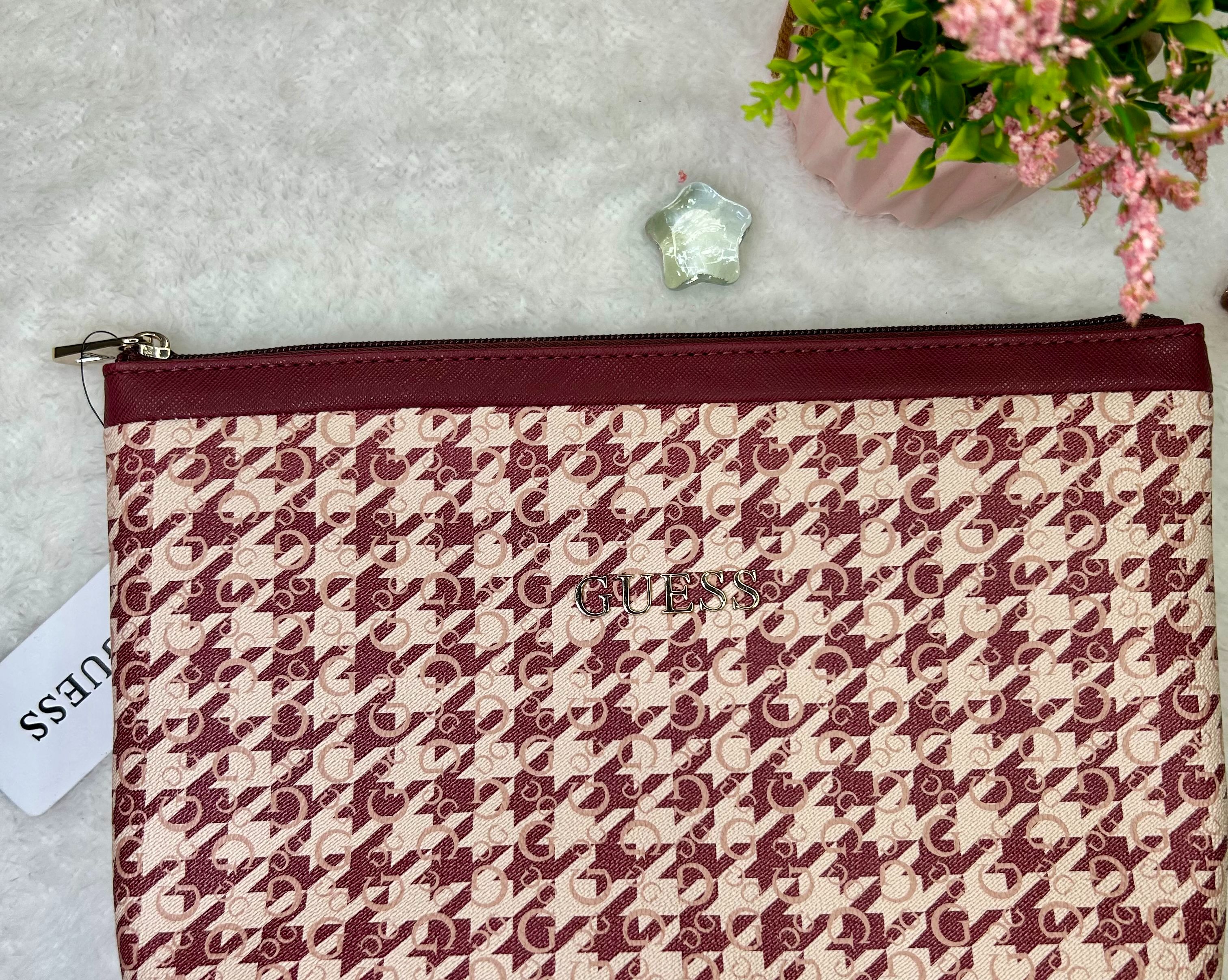 Cosmetiquero Rojo Guess
