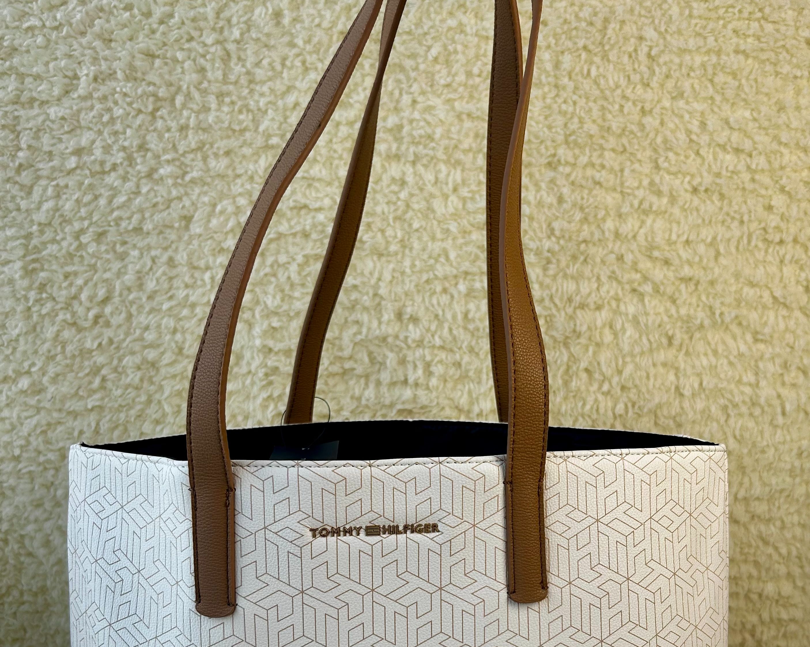 Cartera Vainilla TommyHilfiger